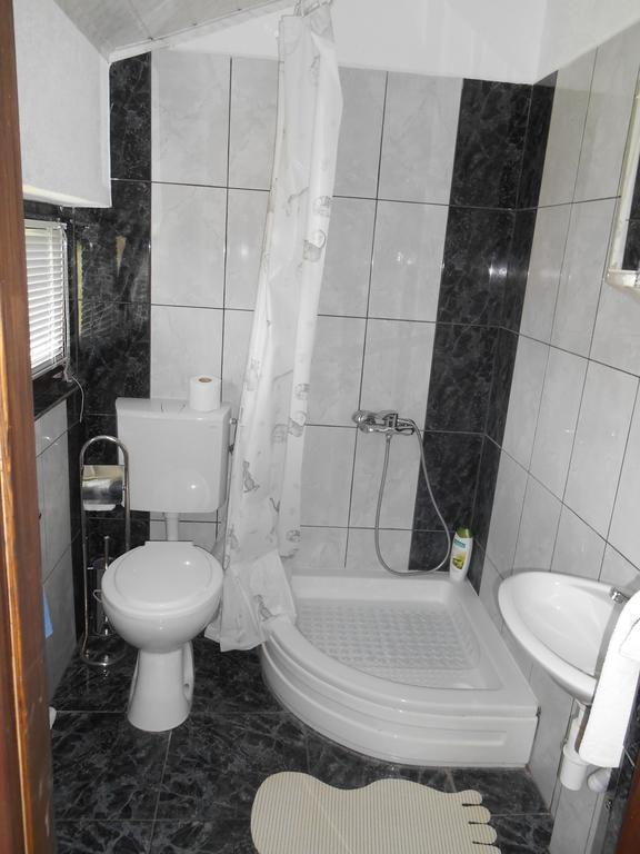 Apartamento House Mihaela&Nina Selište Drežničko Exterior foto